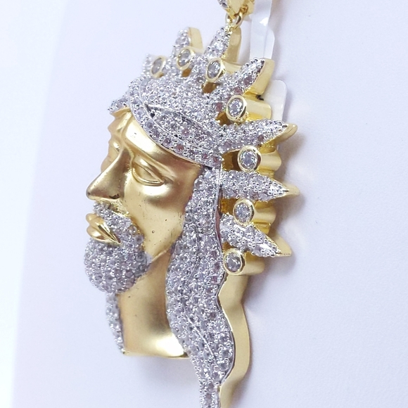 Icy Jesus Pendant - Picture 2 of 7